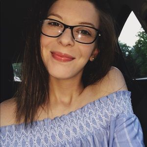 Meet your Posher, Hailey